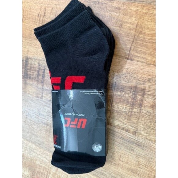 No Show UFC Socks One Size Fits All 3 Pack Black Red 12BLK2167 Antimicrobial New - Picture 9 of 9